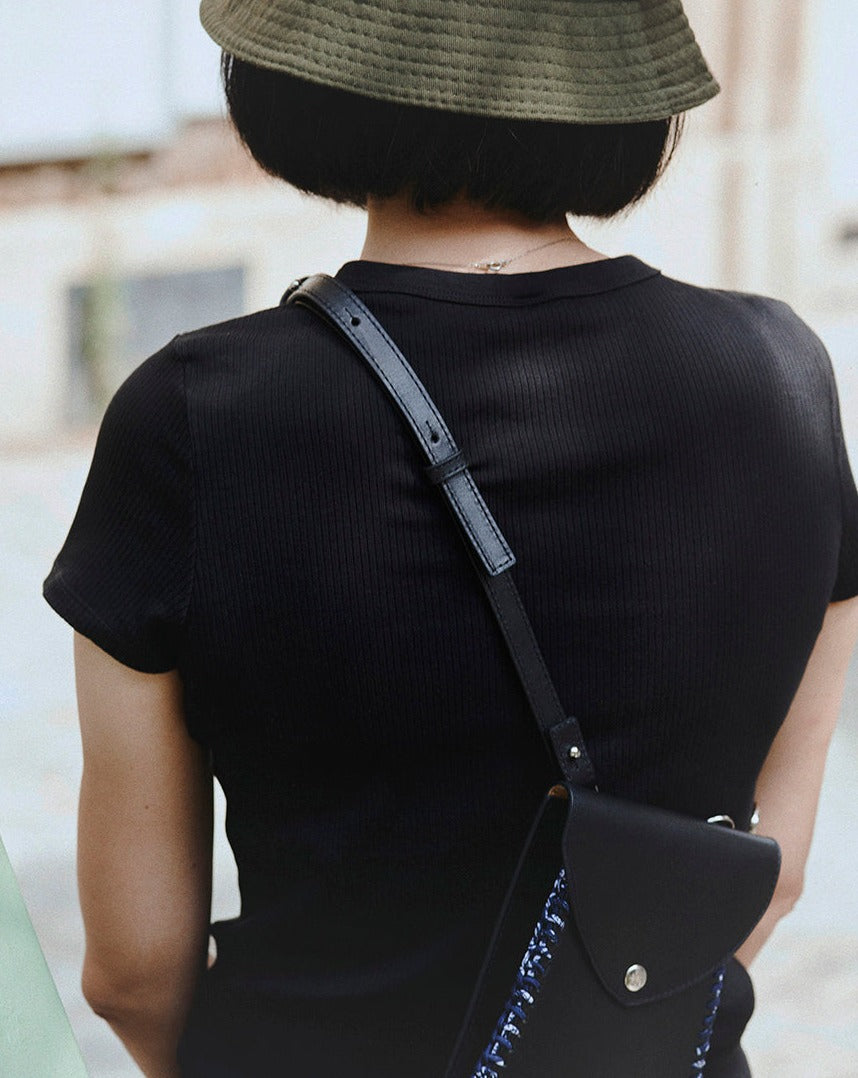 NANGA-Pochette enveloppe en cuir-Noir & bandana marine Sacs vendor-unknown