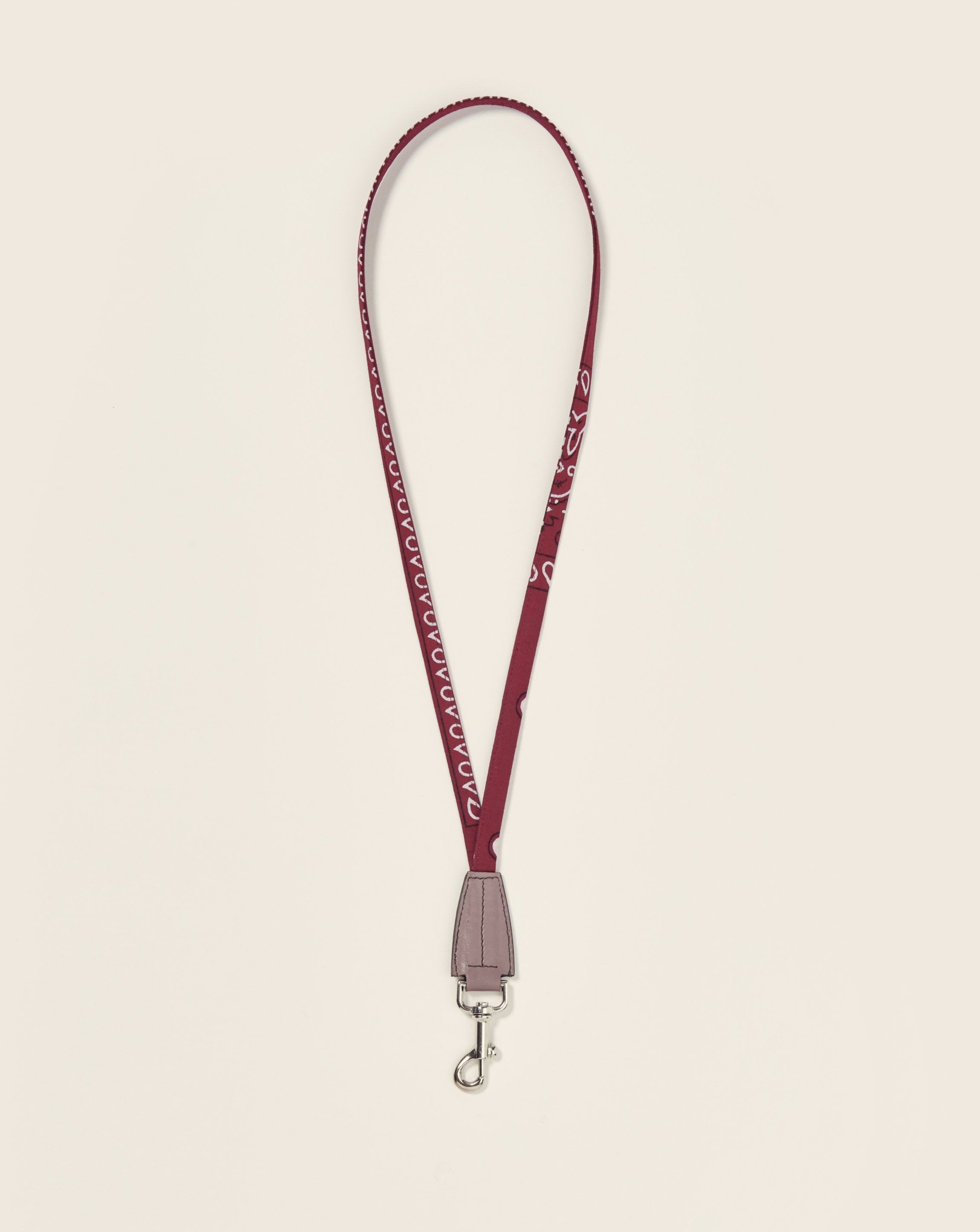 COOK-Mousqueton en cuir-Gris & bandana bordeaux Mousqueton Ponctuations
