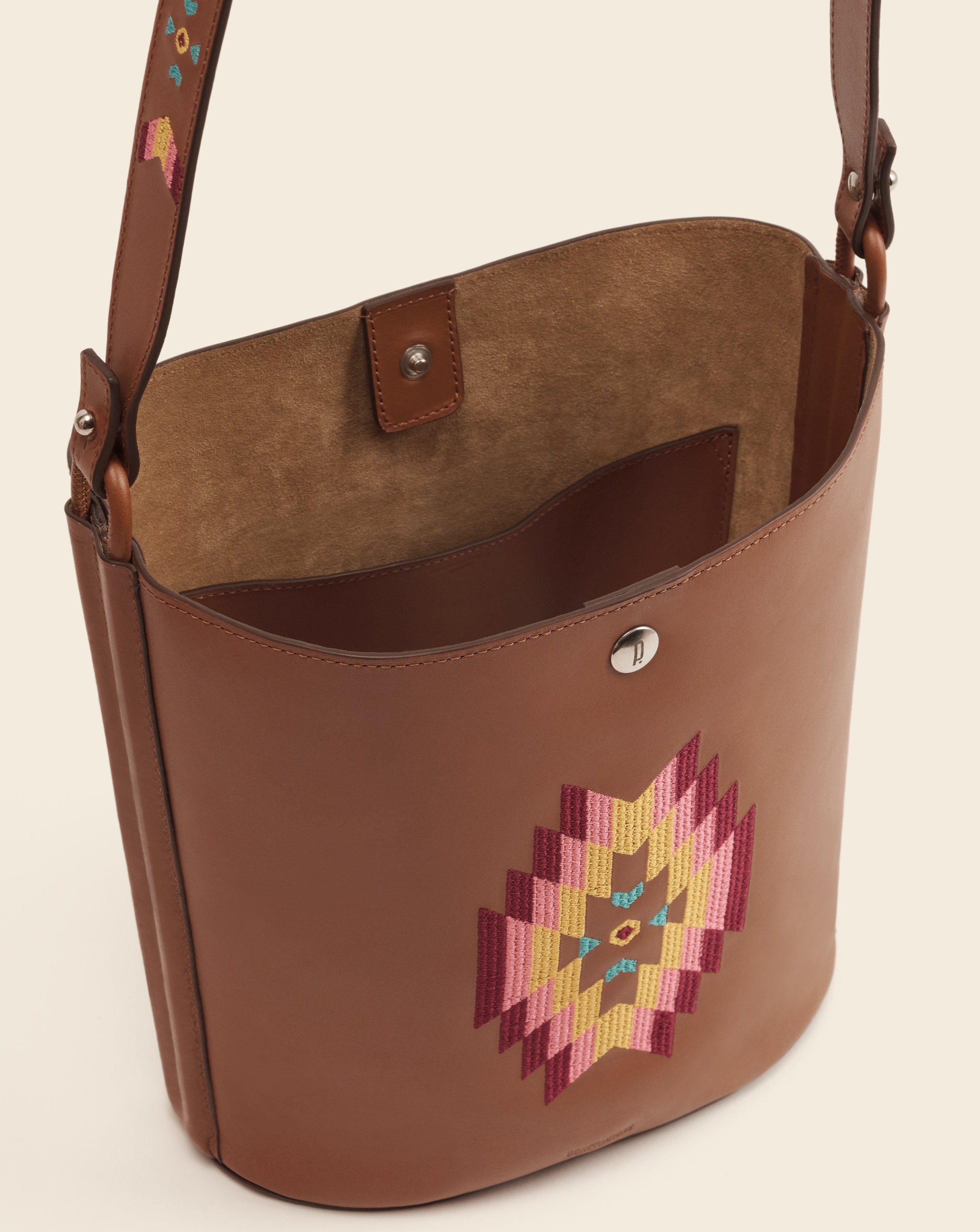 IOWA-Sac seau en cuir-Gold & broderie colorée Sacs vendor-unknown
