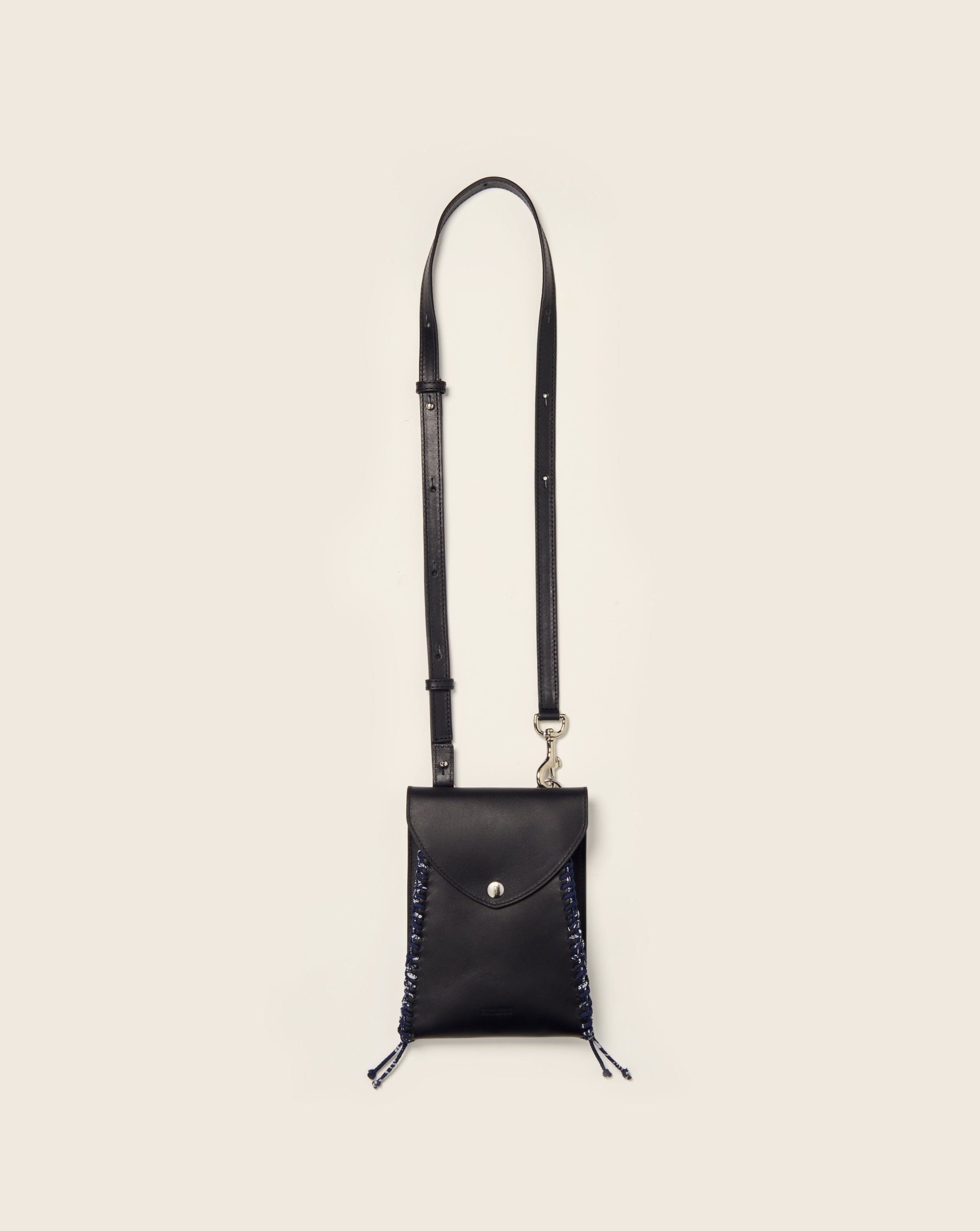 NANGA-Pochette enveloppe en cuir-Noir & bandana marine Sacs vendor-unknown
