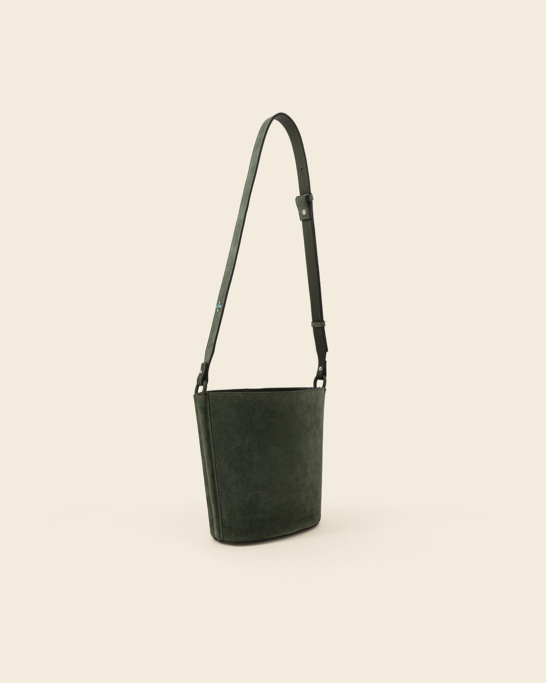 IOWA STUD - Sac seau en suede - Kaki avec Clous et Cabochons Turquoises Sacs PONCTUATIONS