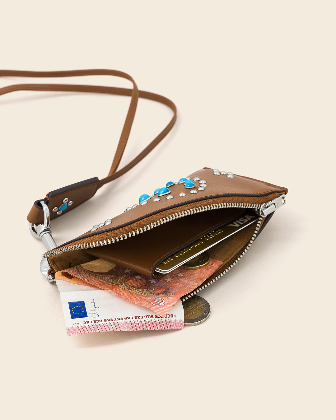 DAKOTA SMILE + COOK STUD-Porte cartes zippé en cuir sur mousqueton- Cognac avec Clous et Cabochons Turquoises Porte-cartes Ponctuations