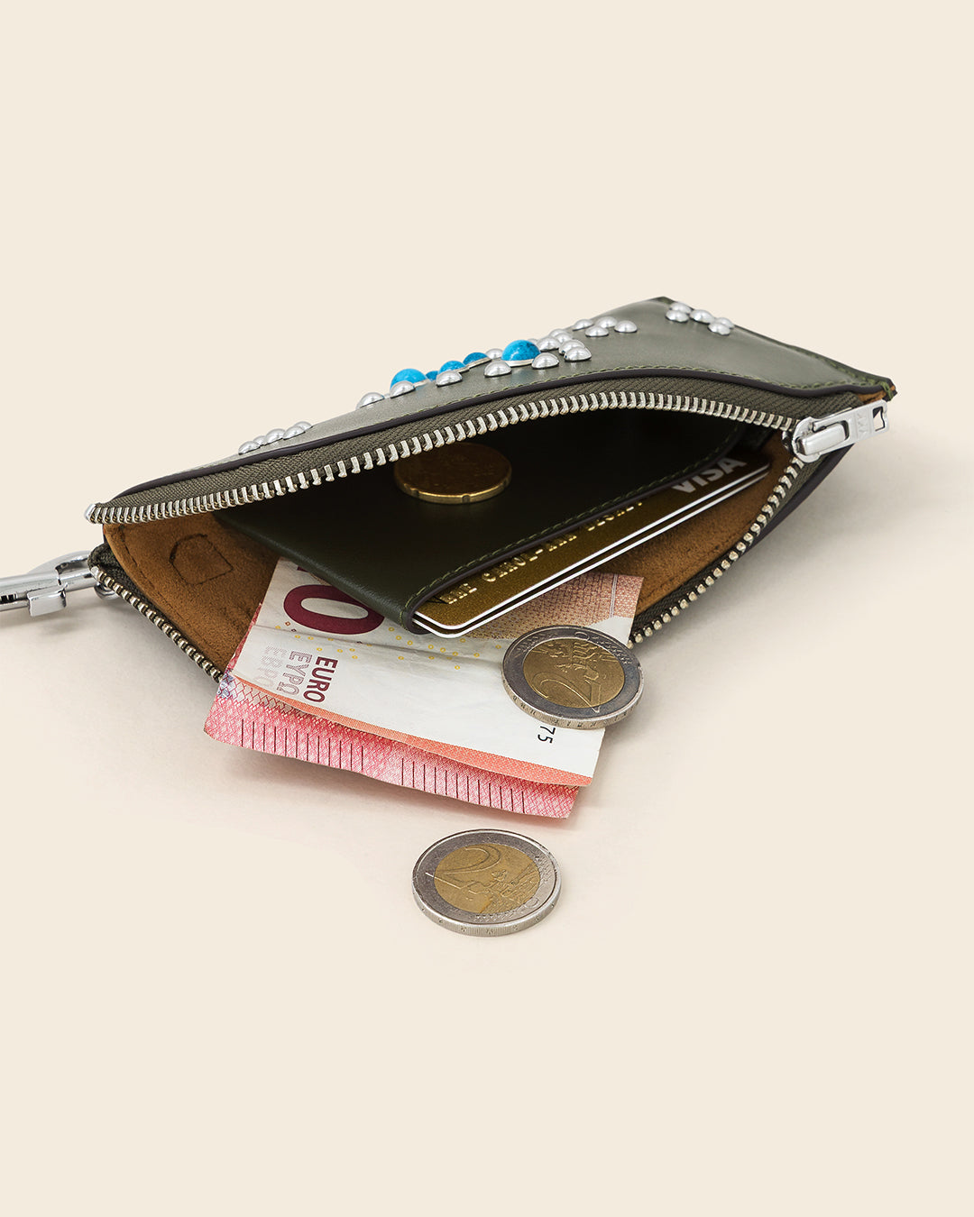 DAKOTA SHROOM -Porte cartes zippé en cuir-Kaki avec Clous et Cabochons Turquoises Porte-cartes PONCTUATIONS