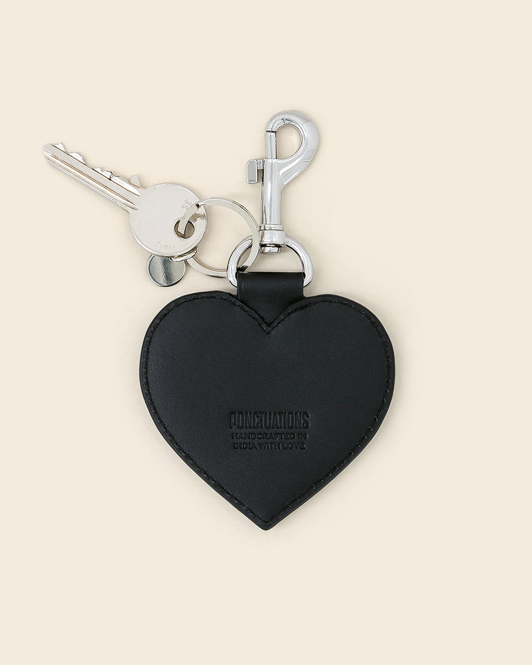 IDAHO HEART -Porte clés en cuir-Noir avec Clous et Cabochons Turquoises Porte-clés PONCTUATIONS