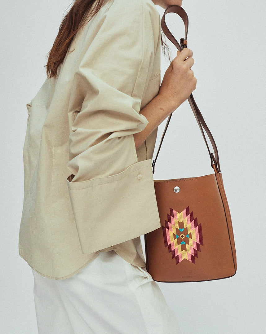 IOWA - Leather bucket bag - Gold leather & multicolored embroidery