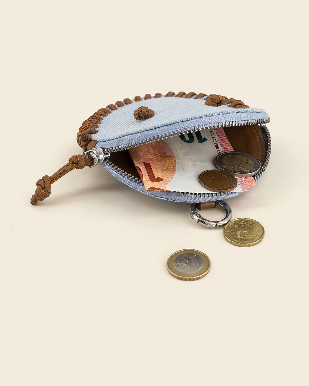 HAPI - charm's / porte monnaies - en denim BLEU PÂLE et cuir de veau AMBRE Ponctuations