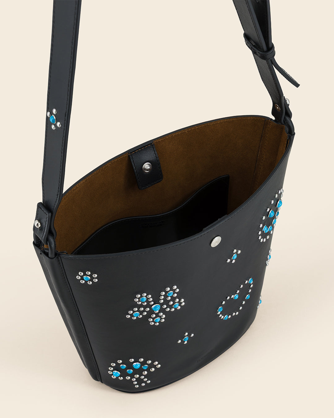 IOWA STUD - Sac seau en veau lisse - NOIR avec Clous et Cabochons Turquoises Sacs PONCTUATIONS