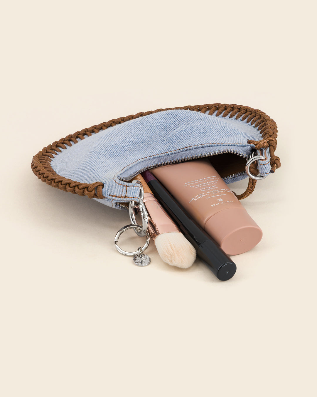 LUKY - charm's / pochette zippé - en denim BLEU PÂLE et cuir de veau AMBRE Ponctuations