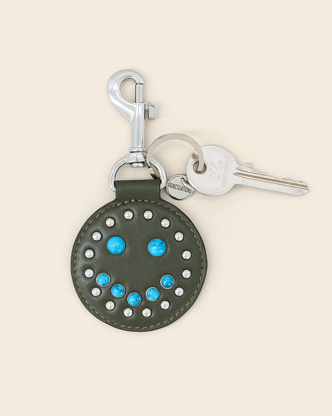 IDAHO SMILE -Porte clés en cuir-KAKI avec Clous et Cabochons Turquoises Porte-clés PONCTUATIONS