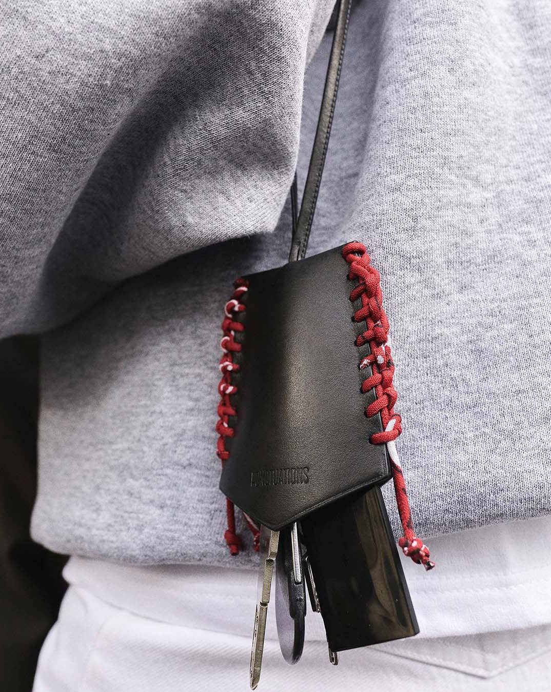 FUJI - Bell key ring necklace - Black leather & Bandana Red