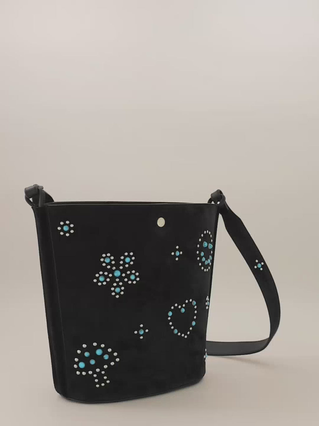IOWA STUD - Sac seau en suede - Noir avec Clous et Cabochons Turquoises Sacs PONCTUATIONS