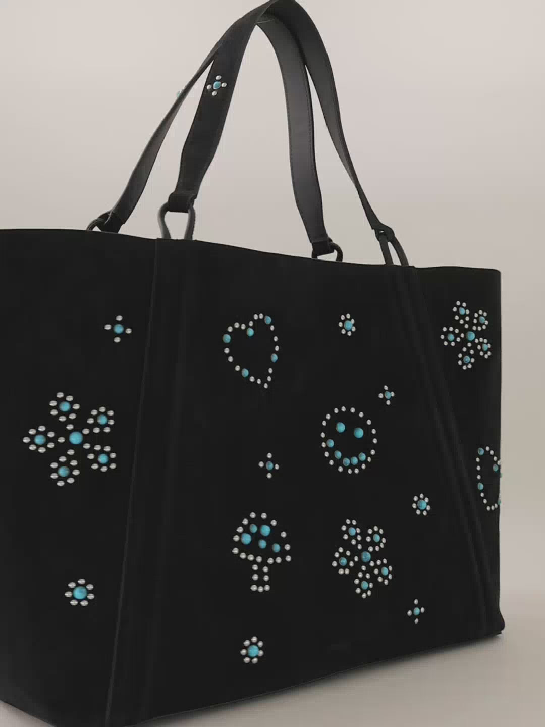 MAINE STUD - Sac Cabas en Suède Noir avec Clous et Cabochons Turquoises Sacs Ponctuations